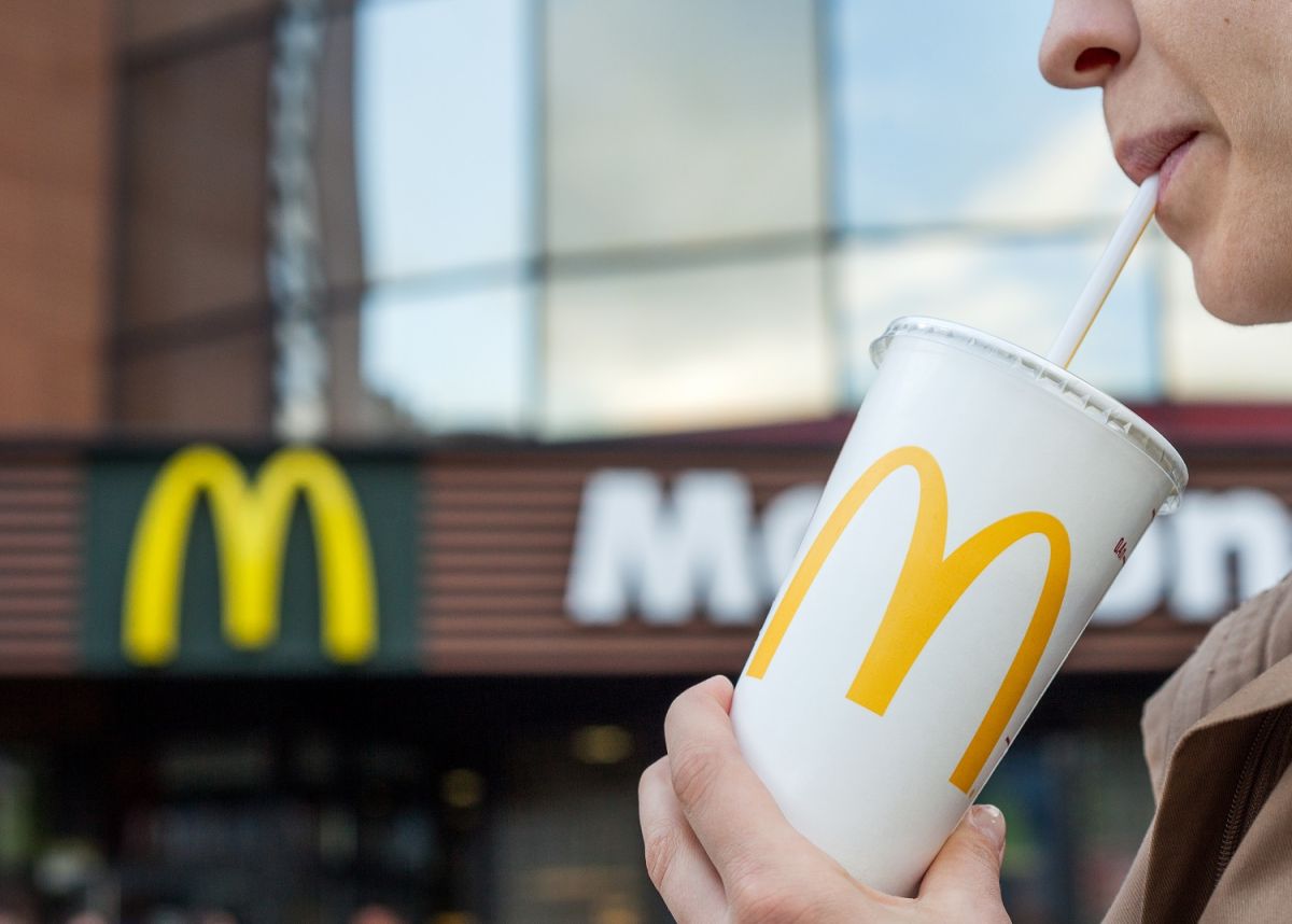 a-mcdonald's-in-italy-has-2,000-year-old-skeletons-inside