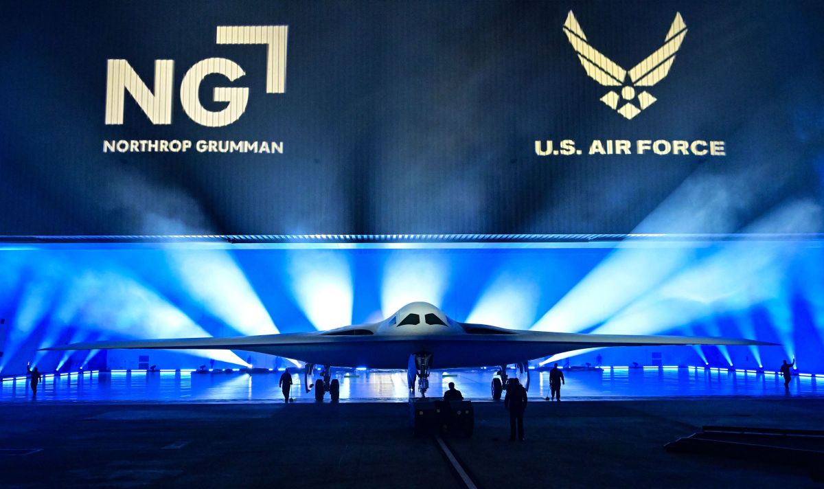 video:-us-air-force-presents-new-high-tech-nuclear-bomber-in-the-face-of-possible-armed-conflict-with-china