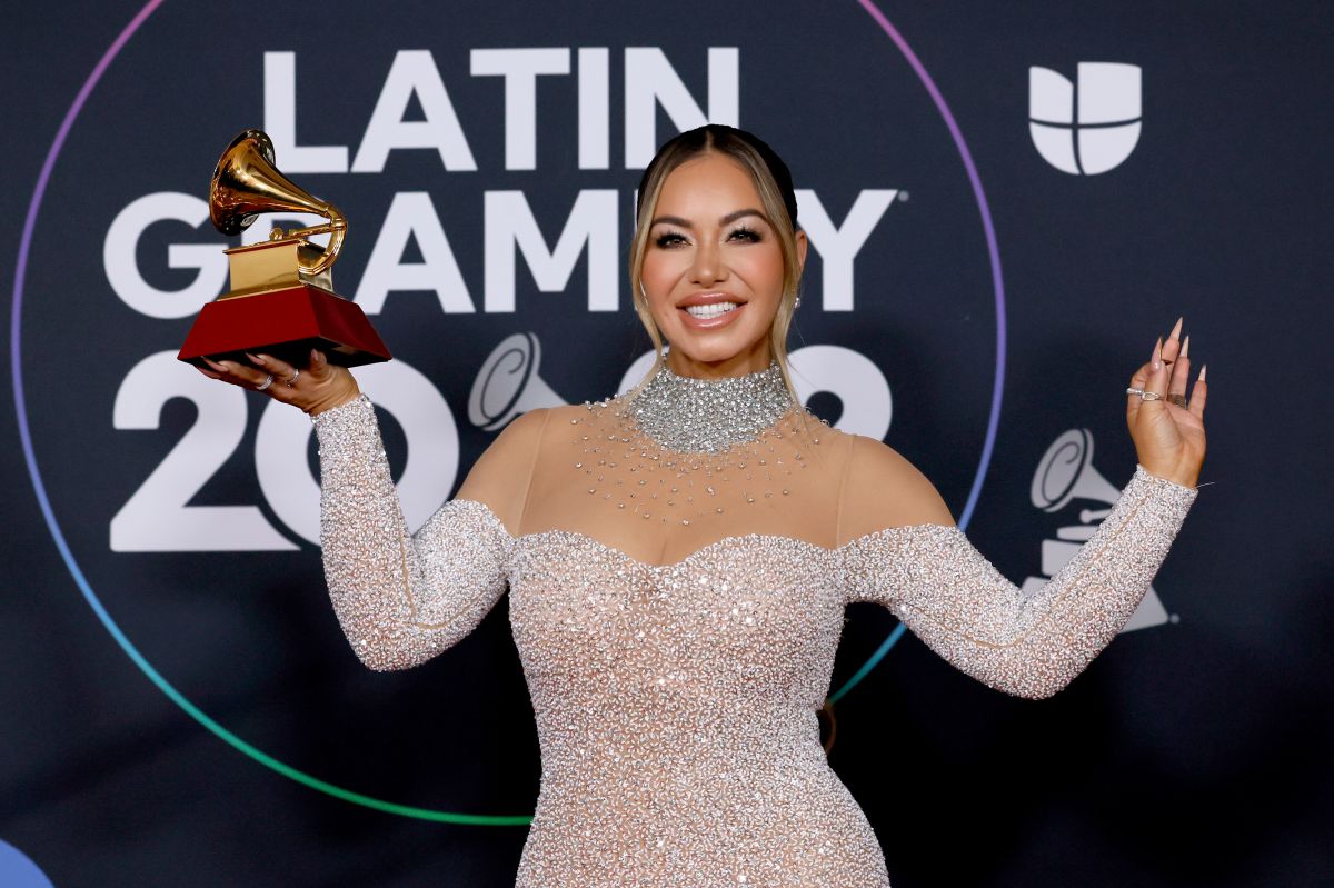 chiquis-rivera-shows-off-her-breasts-and-with-a-jumpsuit-showed-that-she-was-not-wearing-pantyhose