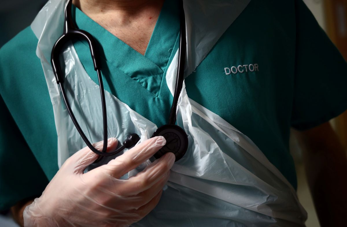 texas-man-charged-with-threatening-boston-doctor-who-cares-for-transgender-patients