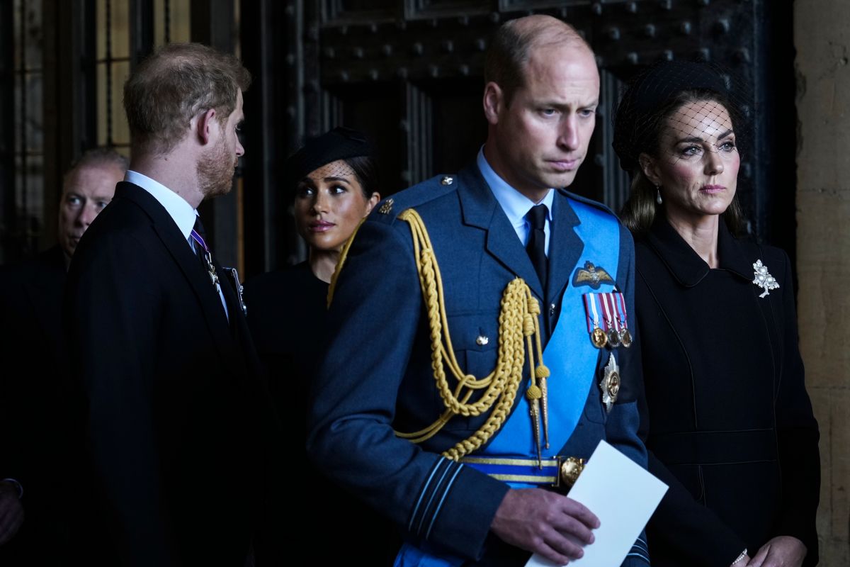 'terrifying':-harry-reveals-prince-william-yelled-at-him-when-he-told-him-he-was-leaving-the-monarchy