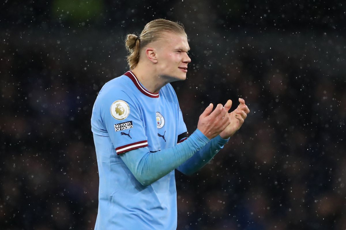 with-erling-haaland-in-the-starting-eleven,-manchester-city-remains-7-points-behind-the-premier-league-lead,-which-could-change-to-7-if-arsenal-wins