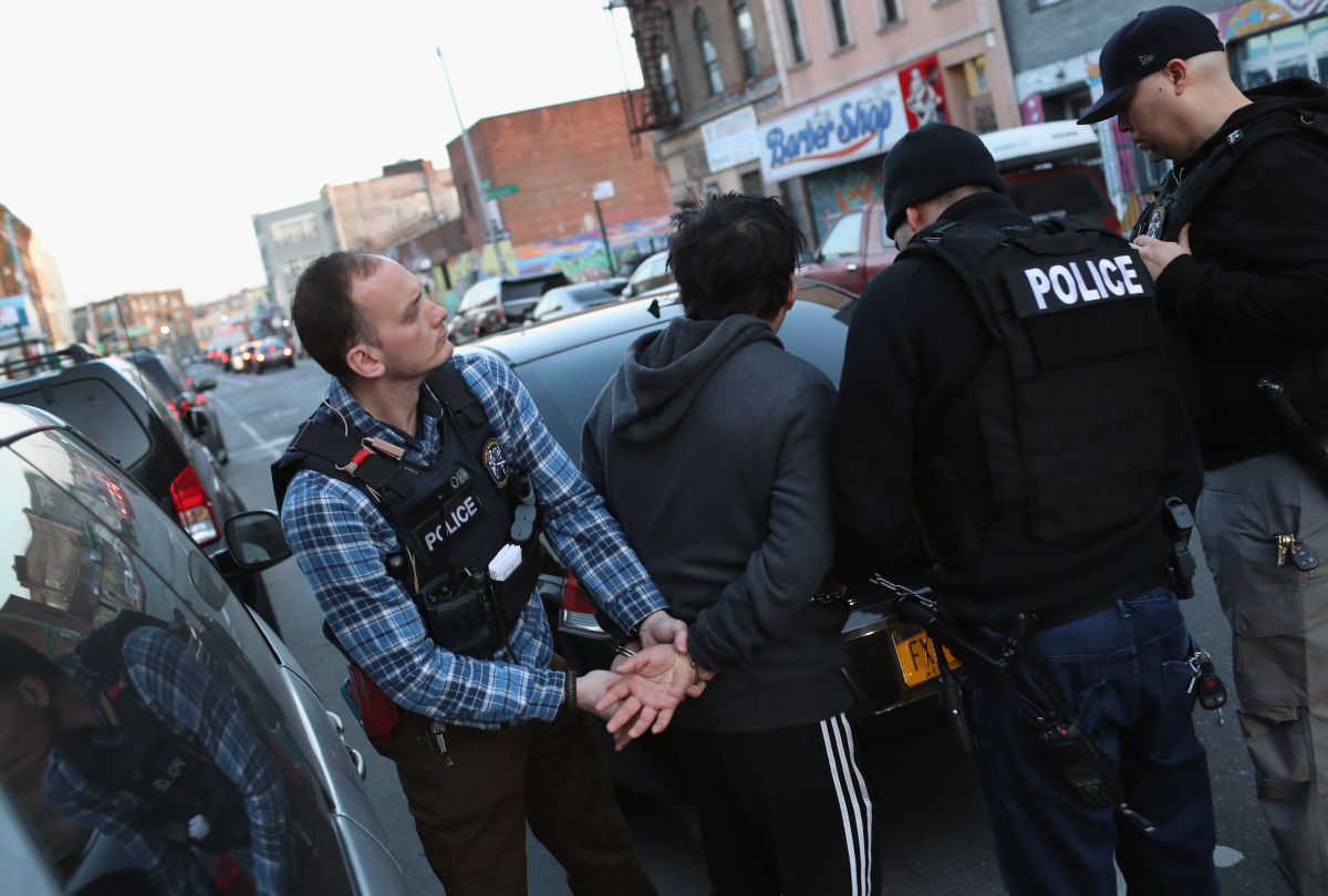arrests-and-deportations-of-immigrants-increase-in-fiscal-year-2022-in-the-united-states