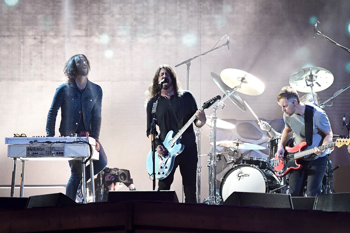 foo-fighters-closed-2022-reporting-that-the-band-will-continue-to-be-active-after-the-death-of-taylor-hawkins
