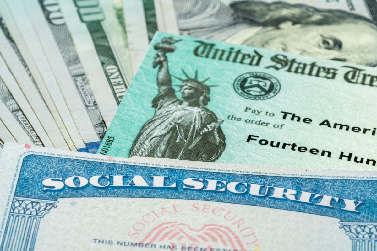 social-security-will-have-more-expenses-than-income-by-2033-and-payments-to-retirees-could-decrease,-according-to-a-new-study