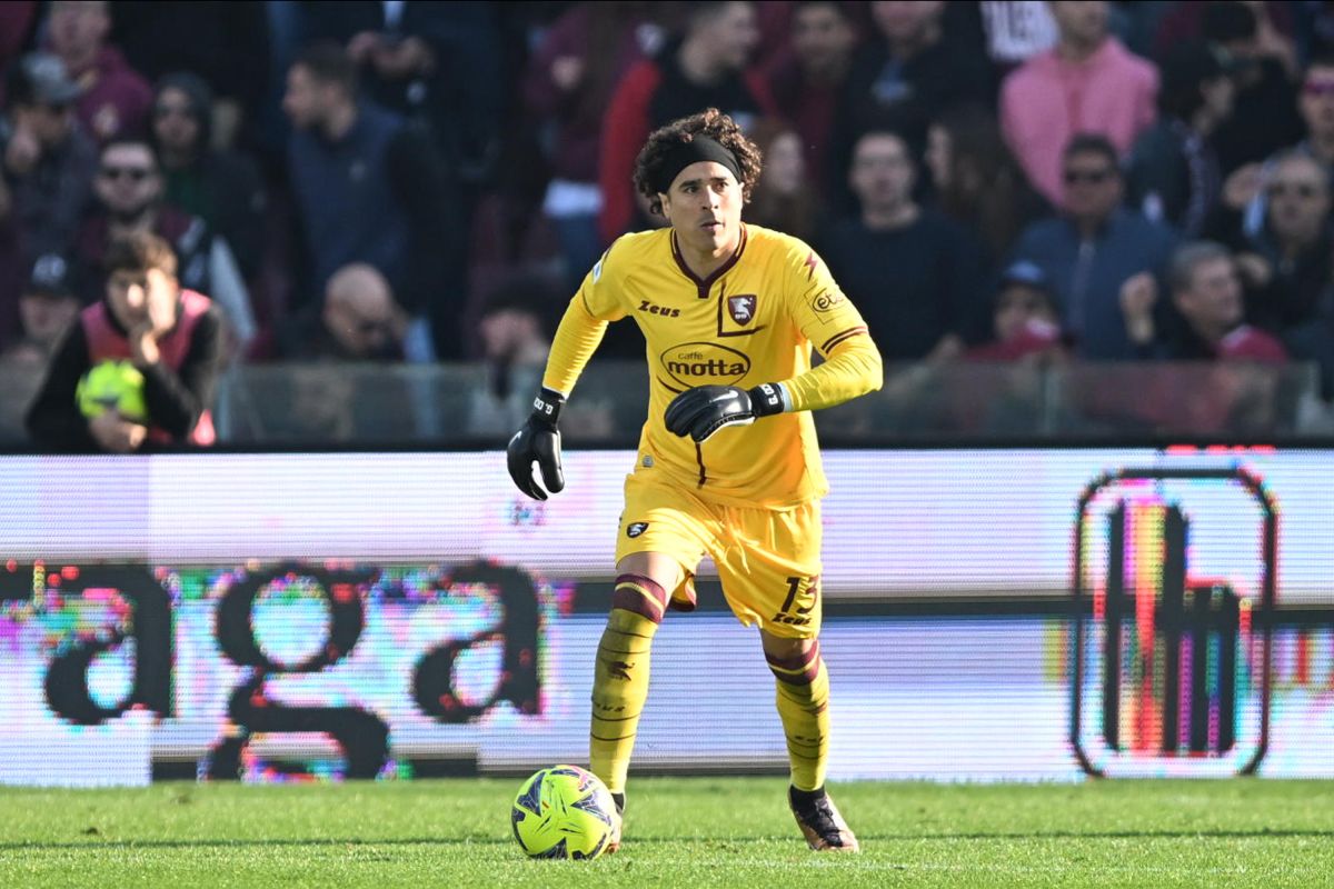 guillemo-ochoa-full-of-joy:-the-mexican-goalkeeper-rose-as-the-best-of-the-day-in-serie-a