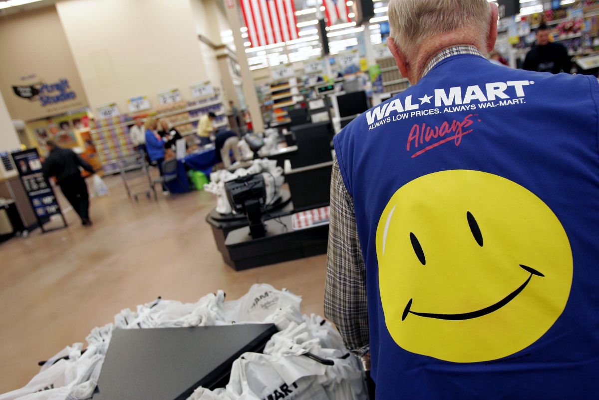 tiktoker-raises-$100,000-so-82-year-old-walmart-employee-can-retire