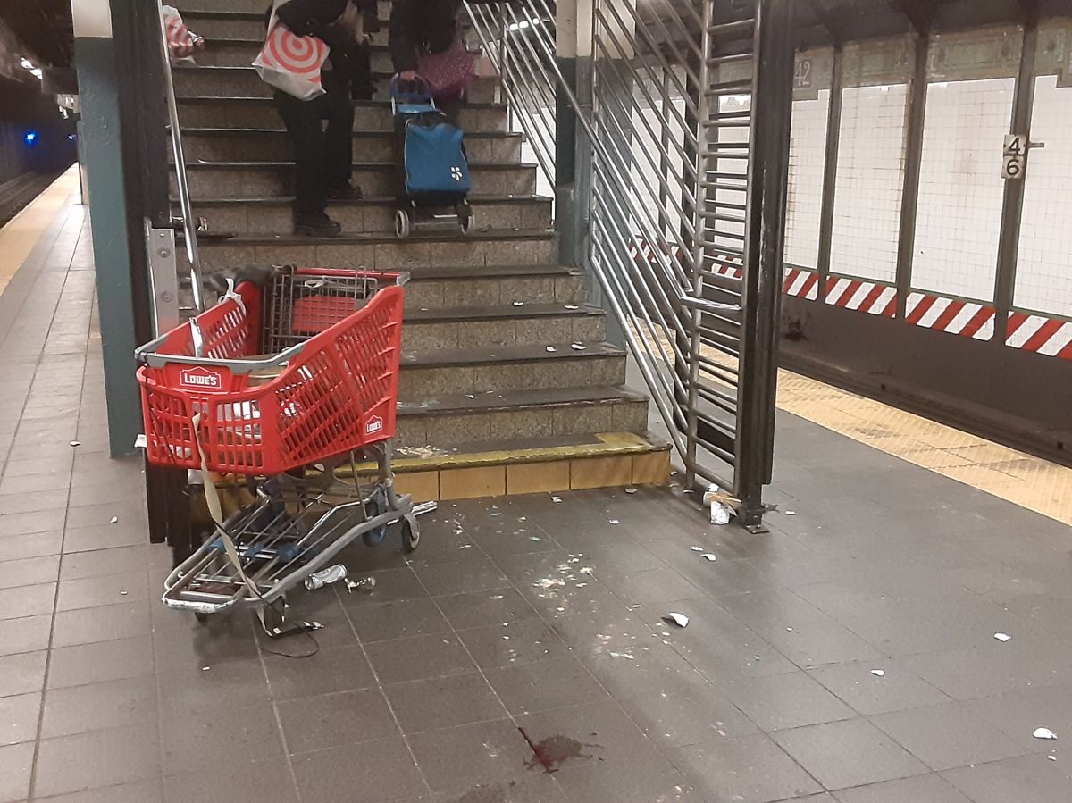 passenger-shot-in-the-new-york-subway-hours-after-the-mayor-and-governor-assured-that-there-is-more-“security”-there