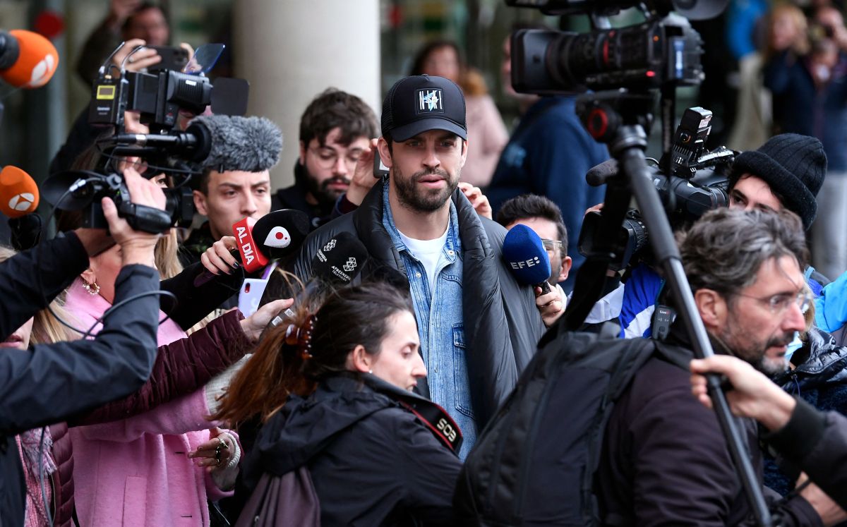 gerard-pique-gets-tired-of-criticism-and-fights-with-a-paparazzi-in-spain:-“leave-drugs”