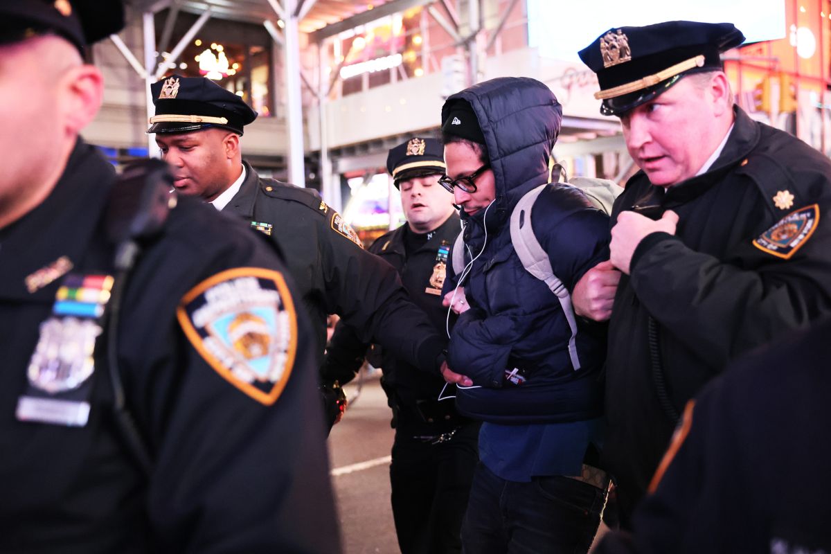 three-protesters-arrested-in-times-square-after-protests-over-tire-nichols-death-identified