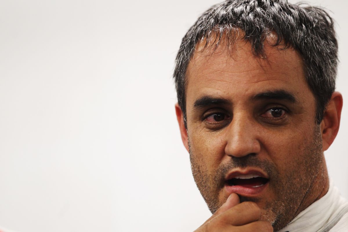 juan-pablo-montoya-hits-checo-perez-hard:-“is-he-better-than-max-verstappen?-not-really”