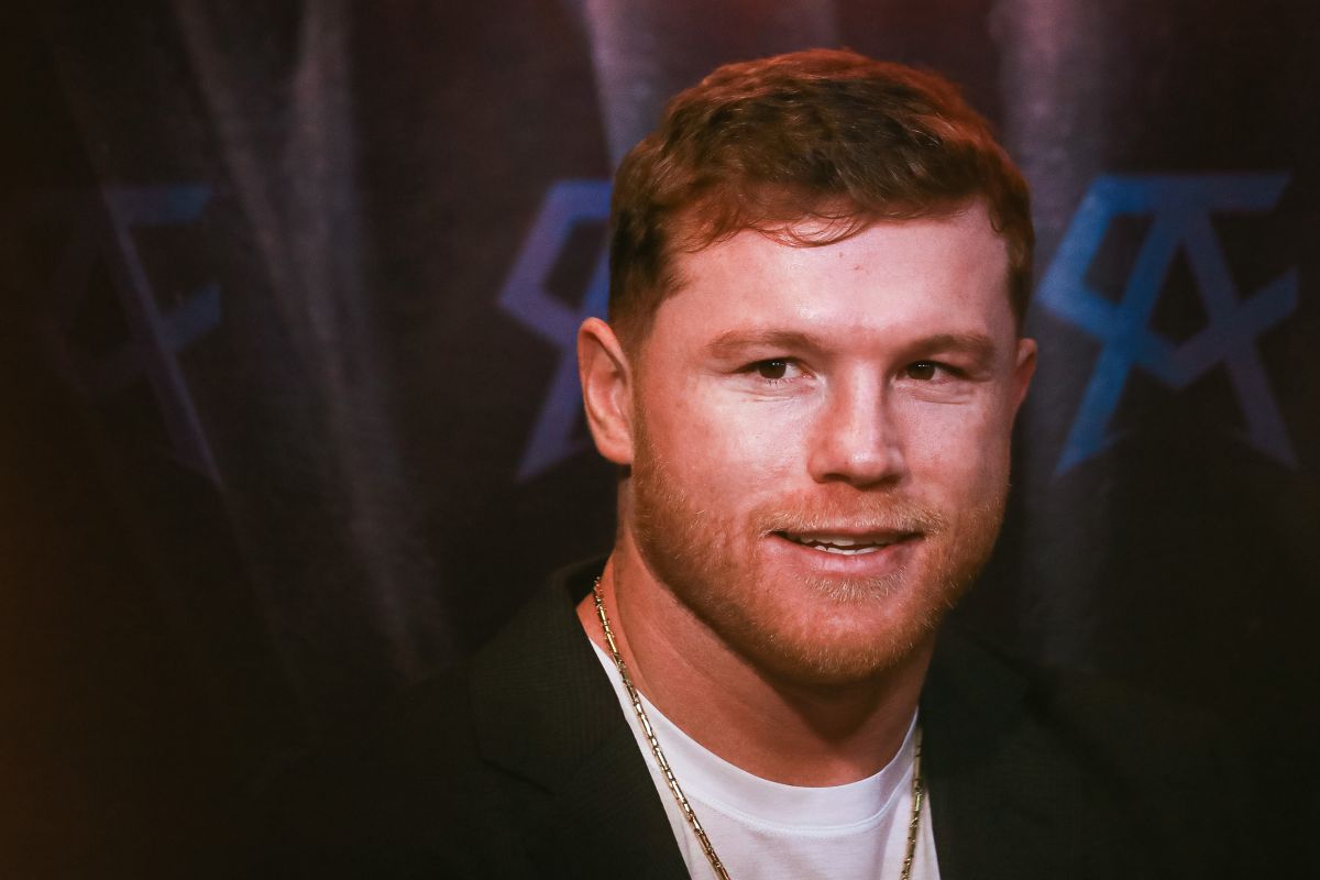 'canelo'-alvarez-at-the-super-bowl:-the-boxer-appears-as-a-beer-delivery-man-in-a-beer-commercial-(video)