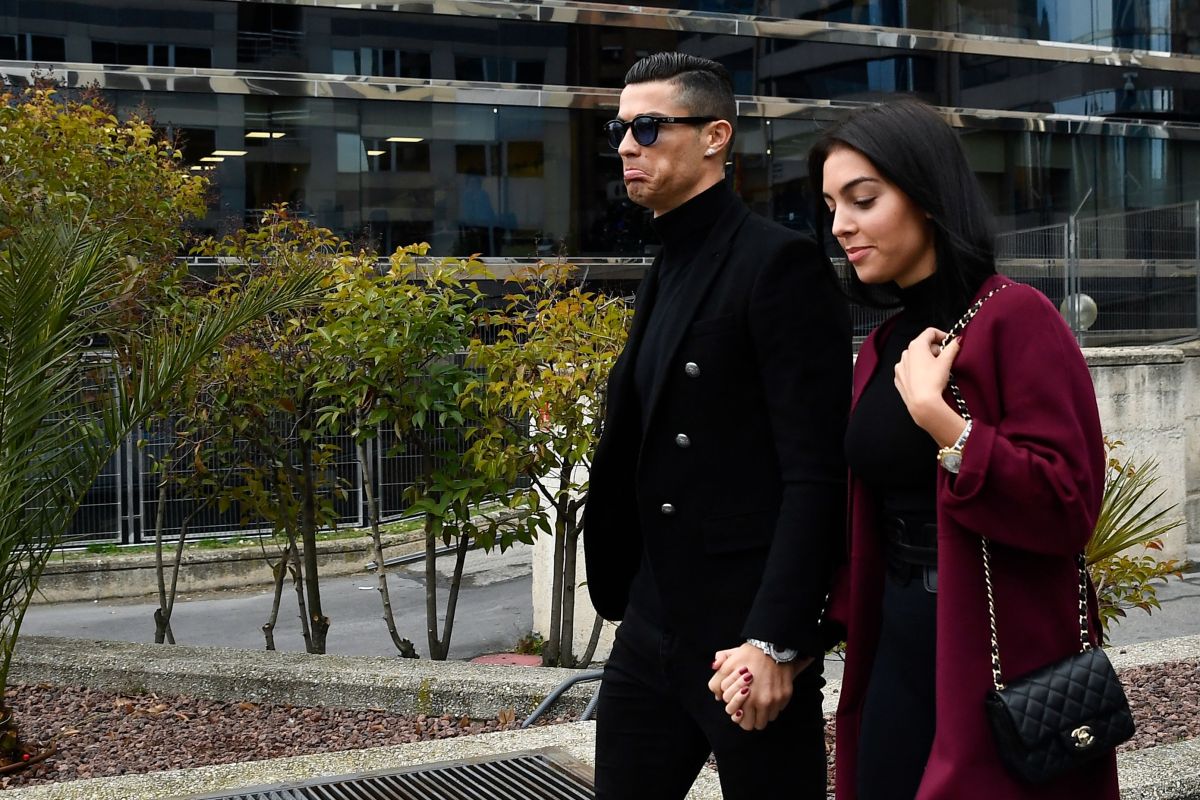 cristiano-ronaldo-and-georgina-rodriguez-would-already-have-a-buyer-for-their-plane