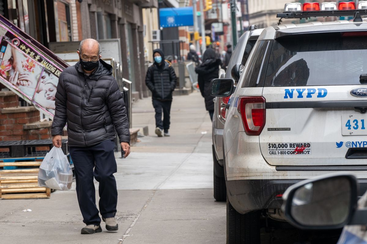 they-find-a-young-man-shot-dead-inside-a-car-in-broad-daylight-in-new-york