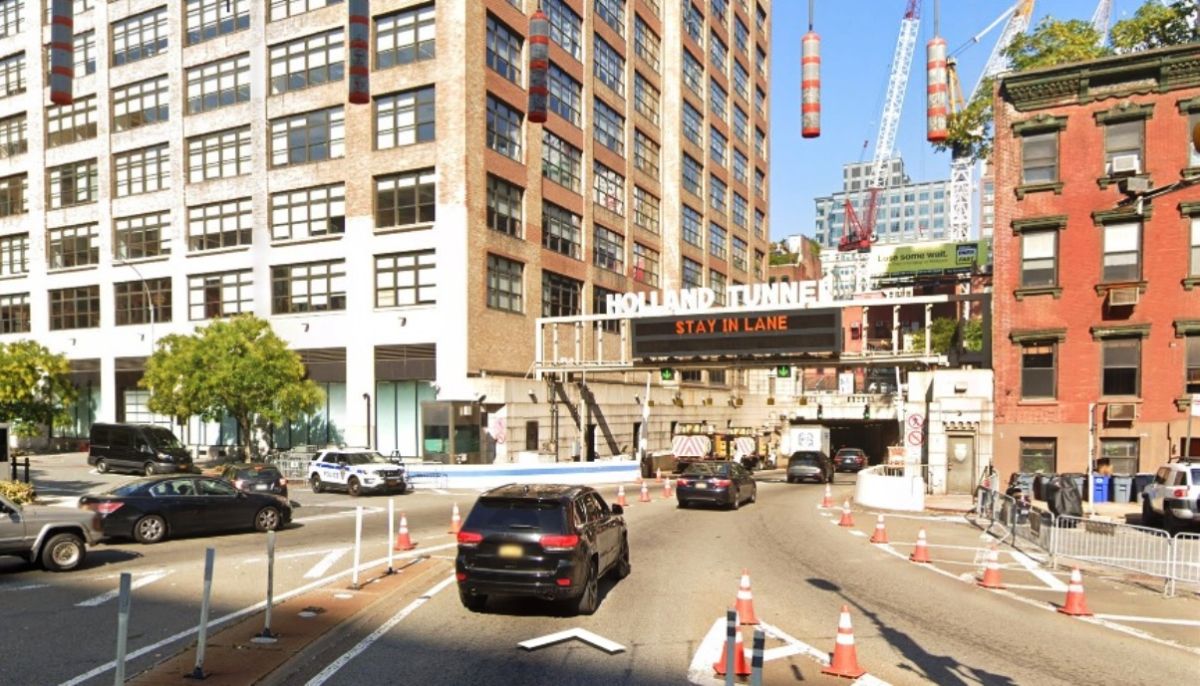 driver-alert:-holland-tunnel-will-close-6-nights-a-week-from-this-sunday-for-two-years-in-the-new-york-nj-direction-to-complete-hurricane-sandy-repairs