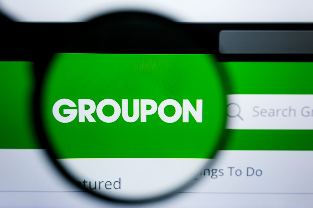 groupon-makes-second-round-of-layoffs,-cuts-500-more-employees