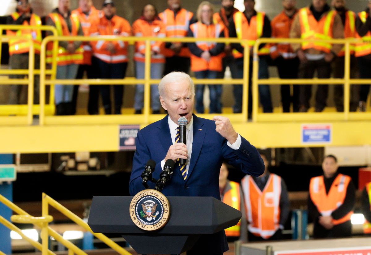 president-biden-visited-new-york-to-promote-works-of-the-“hudson-tunnel-project”,-promising-to-modernize-the-train-system