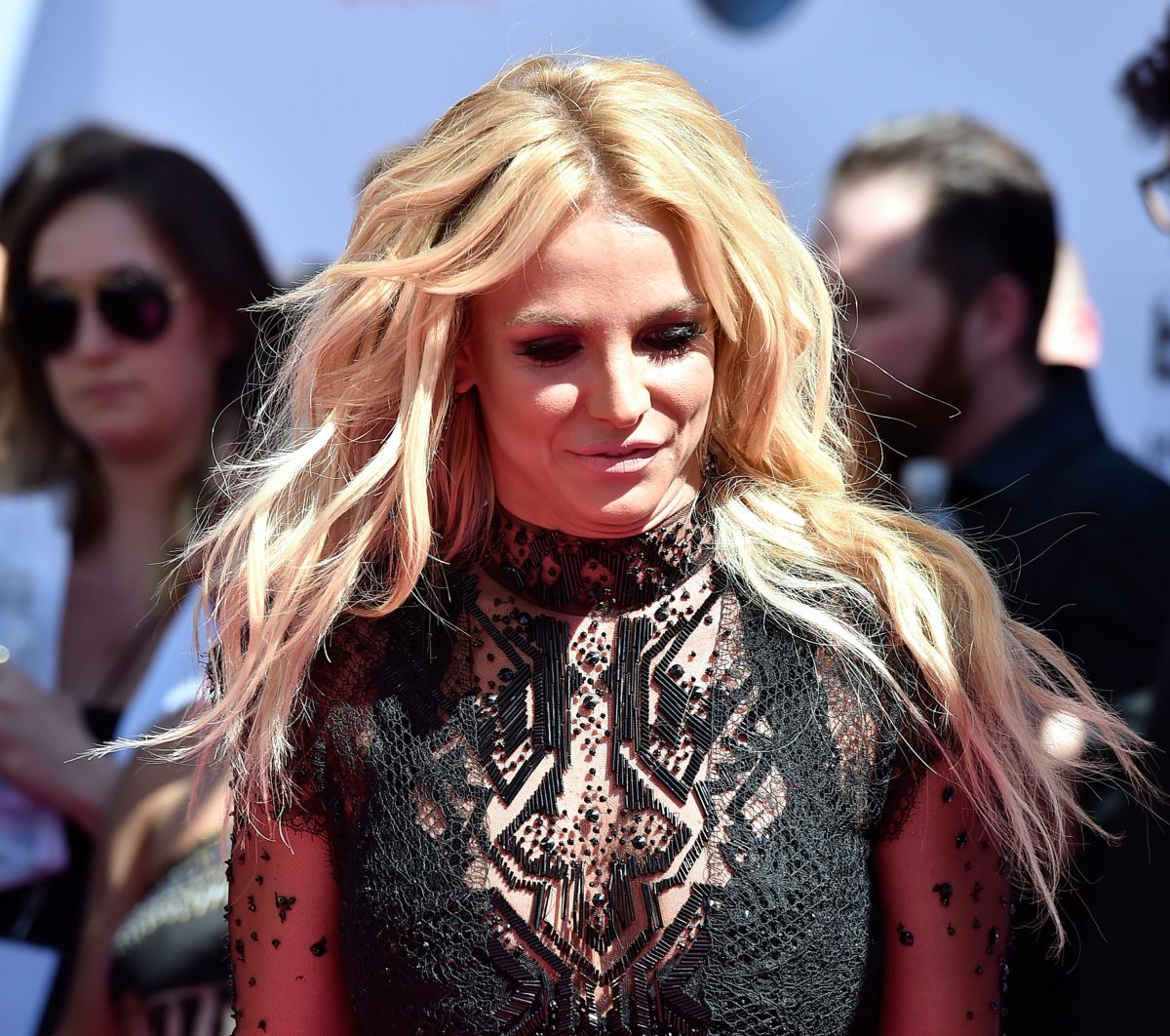 britney-spears-accuses-actress-alyssa-milano-of-bullying-her