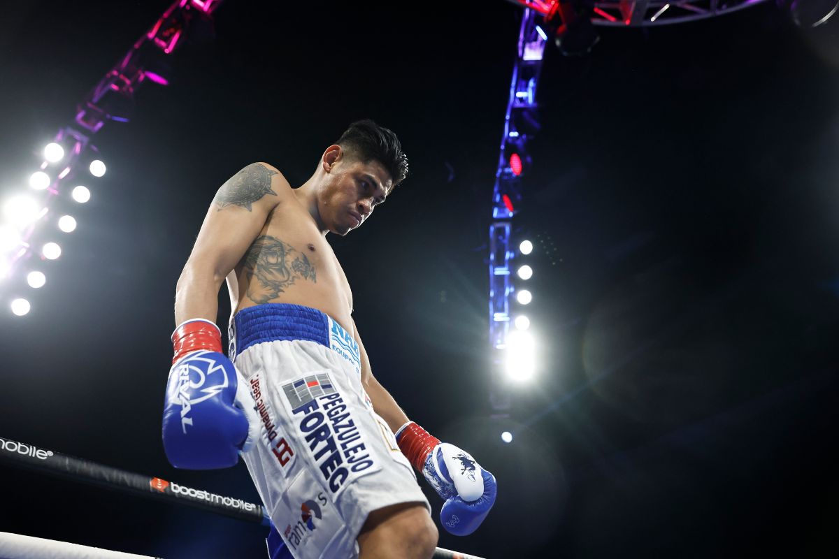 emanuel-navarrete-makes-history-by-beating-liam-wilson-and-becomes-three-time-world-champion