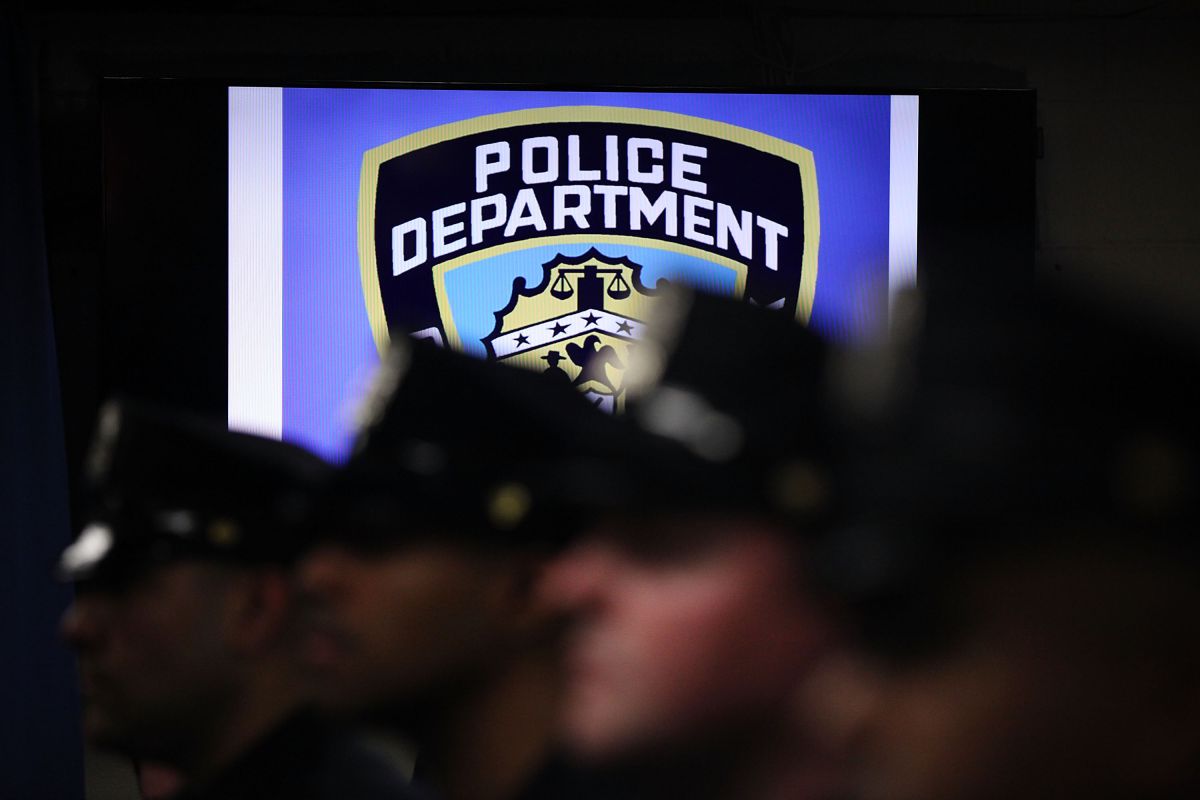 hispanic-nypd-officer-fired-for-“pervert”:-he-was-assigned-to-prevent-sexual-harassment-at-work