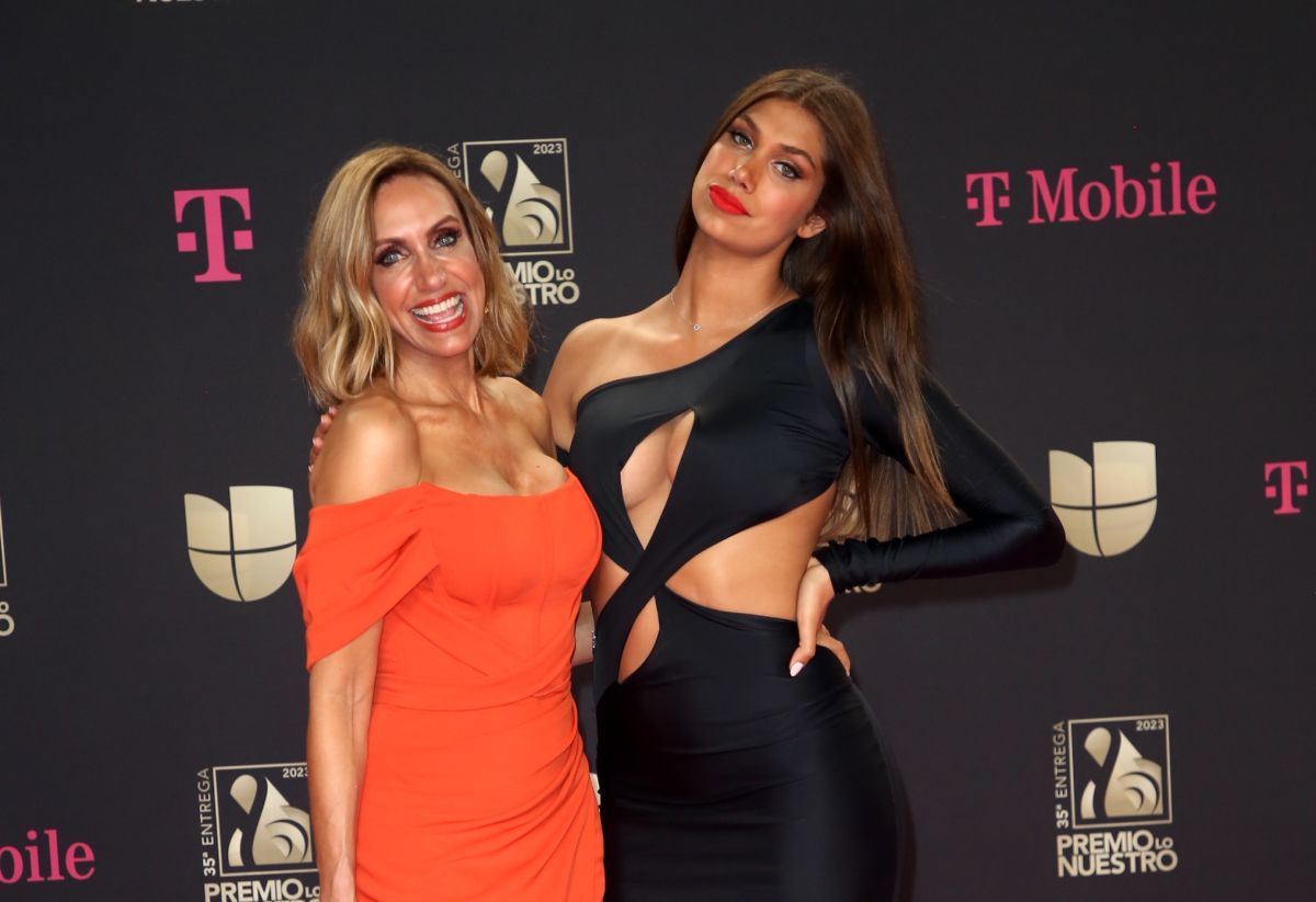 lili-estefan-poses-with-her-daughter-and-internet-users-talk-about-the-presenter's-radical-change-of-look