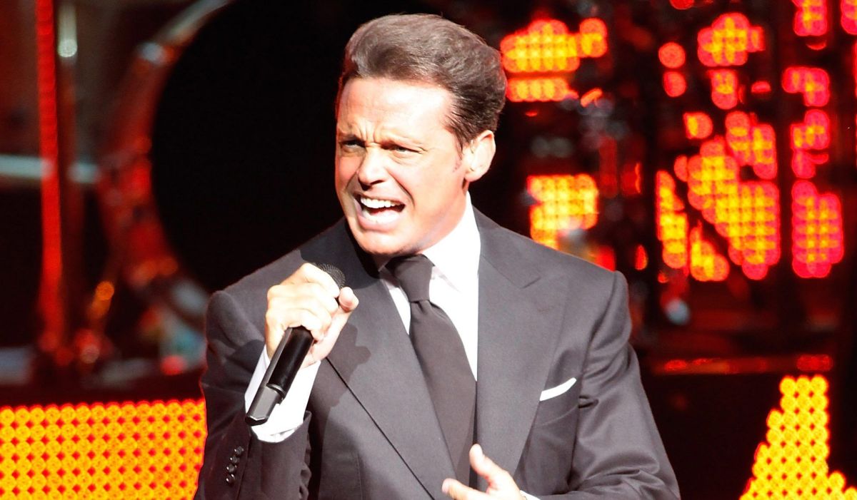 luis-miguel-confirms-that-his-twitter-account-was-hacked