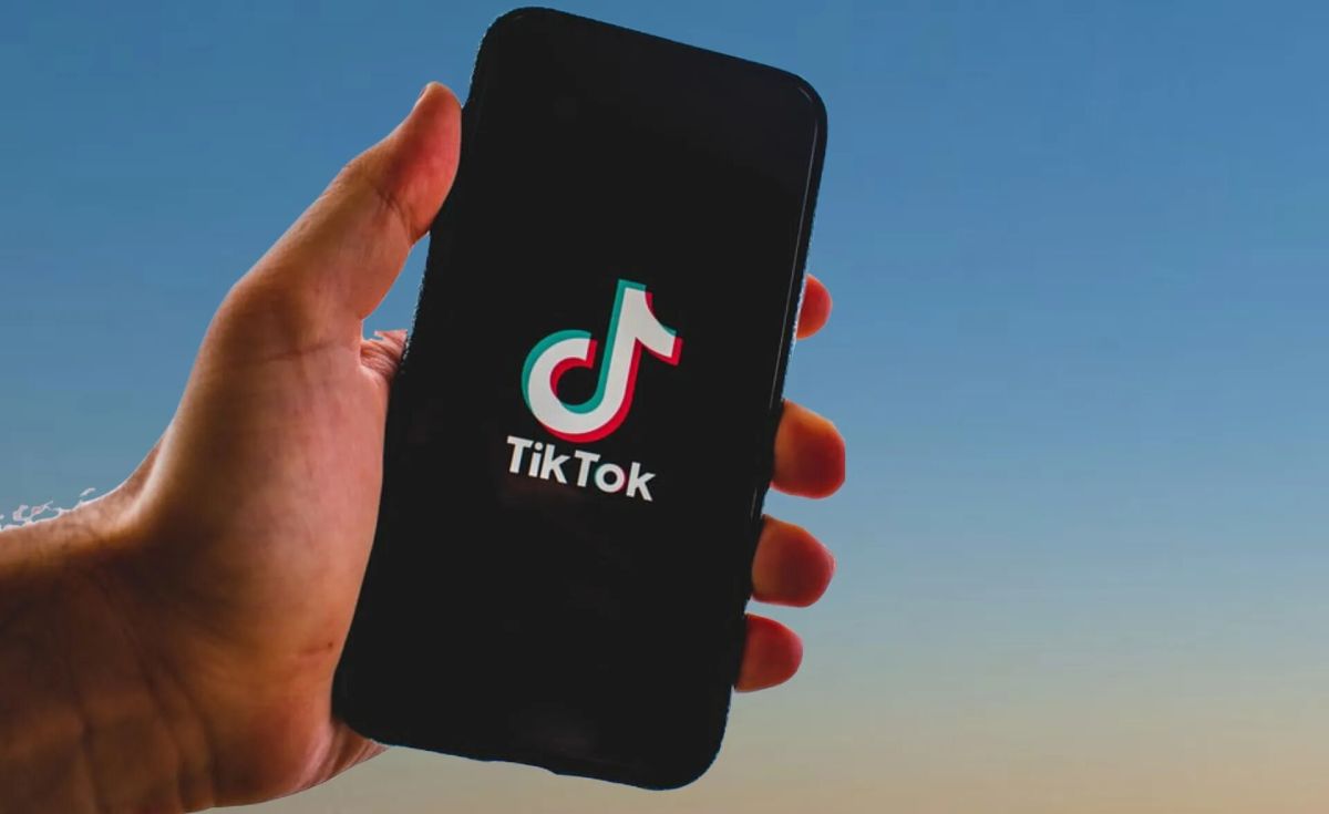 government-of-canada-prohibits-its-federal-employees-from-downloading-tik-tok-on-their-cell-phones