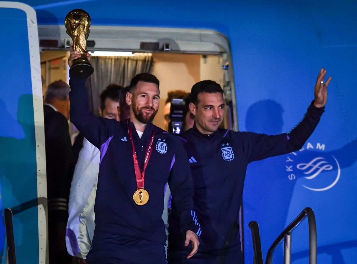 lionel-messi-showed-his-joy-for-the-continuation-of-lionel-scaloni-at-the-helm-of-the-argentine-national-team