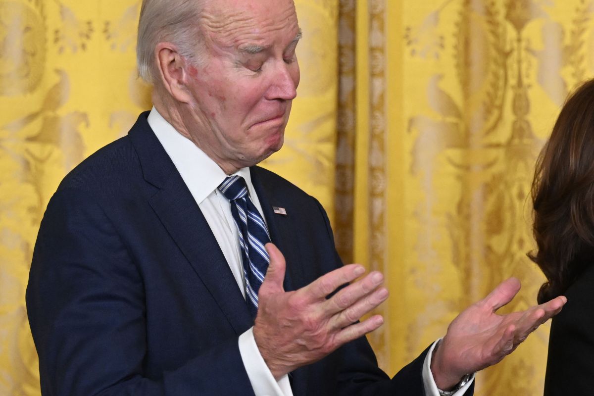 biden-under-fire-for-“i-may-be-a-white-kid,-but-i'm-not-stupid”-comment-at-black-history-month-event