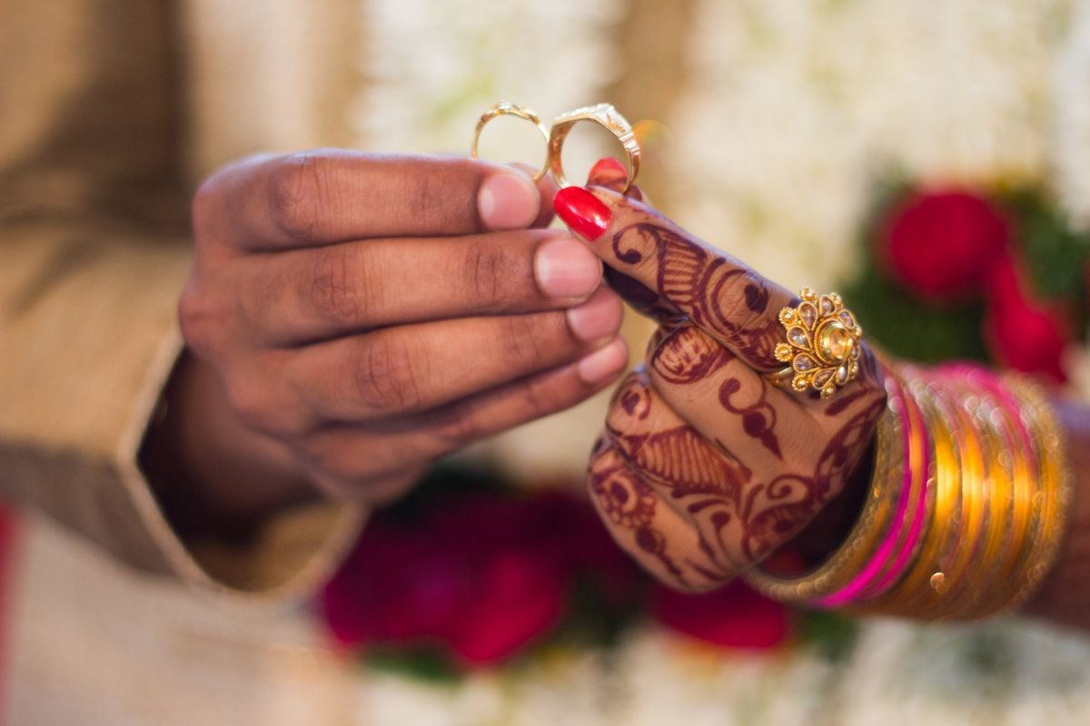 bride-in-india-dies-during-her-wedding-rituals-and-is-replaced-by-her-younger-sister