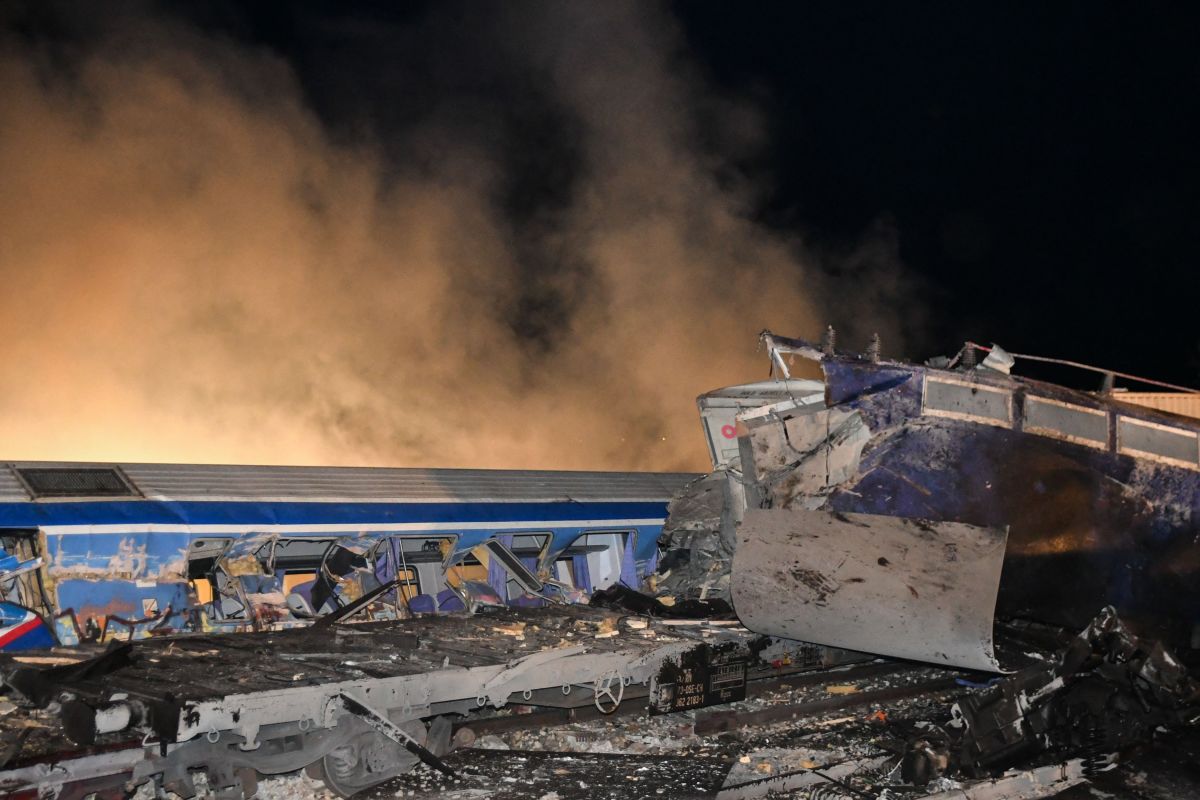train-accident-in-greece:-report-at-least-26-dead-and-85-injured