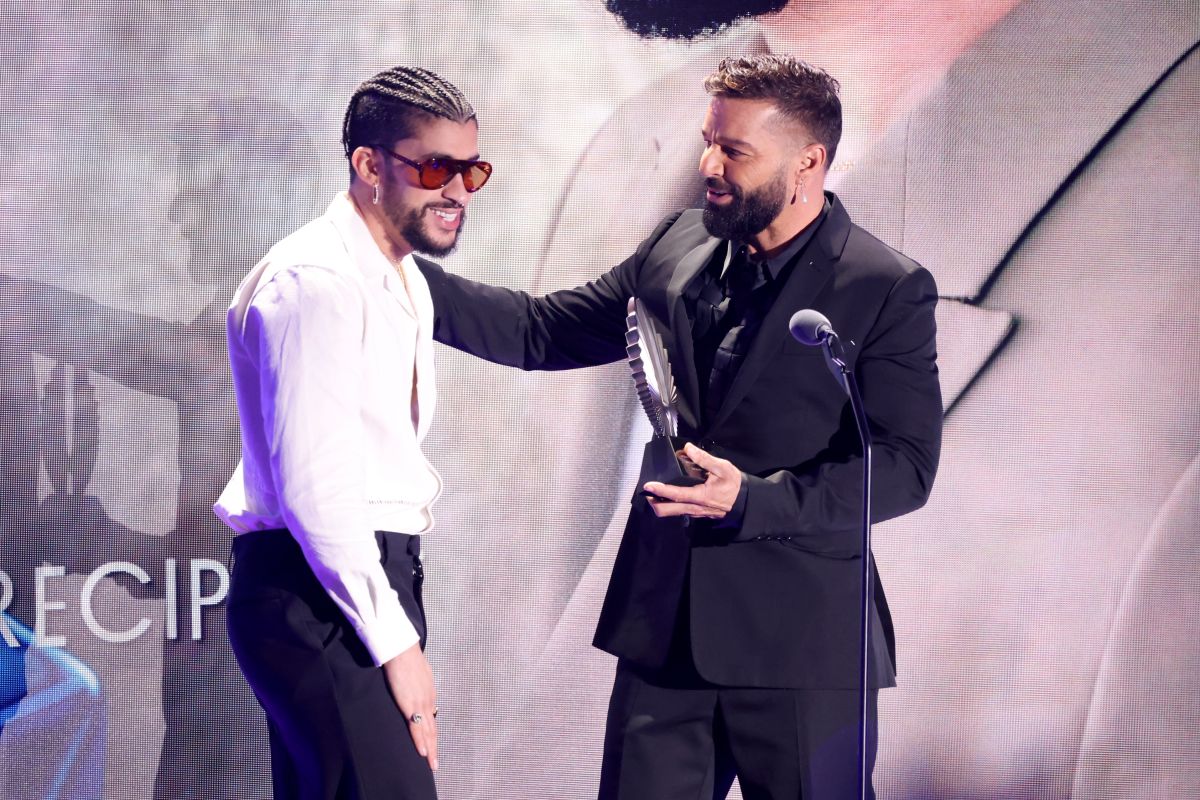 ricky-martin-awards-bad-bunny-for-his-contribution-to-the-lgbtq+-community