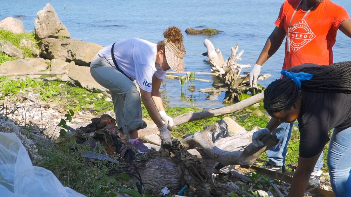 “no-plastic-is-fantastic”-campaign-removes-more-than-160,000-disposable-water-bottles-from-the-environment