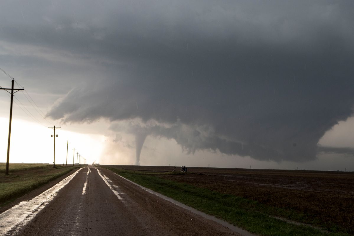 at-least-eleven-deaths-have-been-recorded-due-to-tornadoes-in-the-southern-and-western-united-states