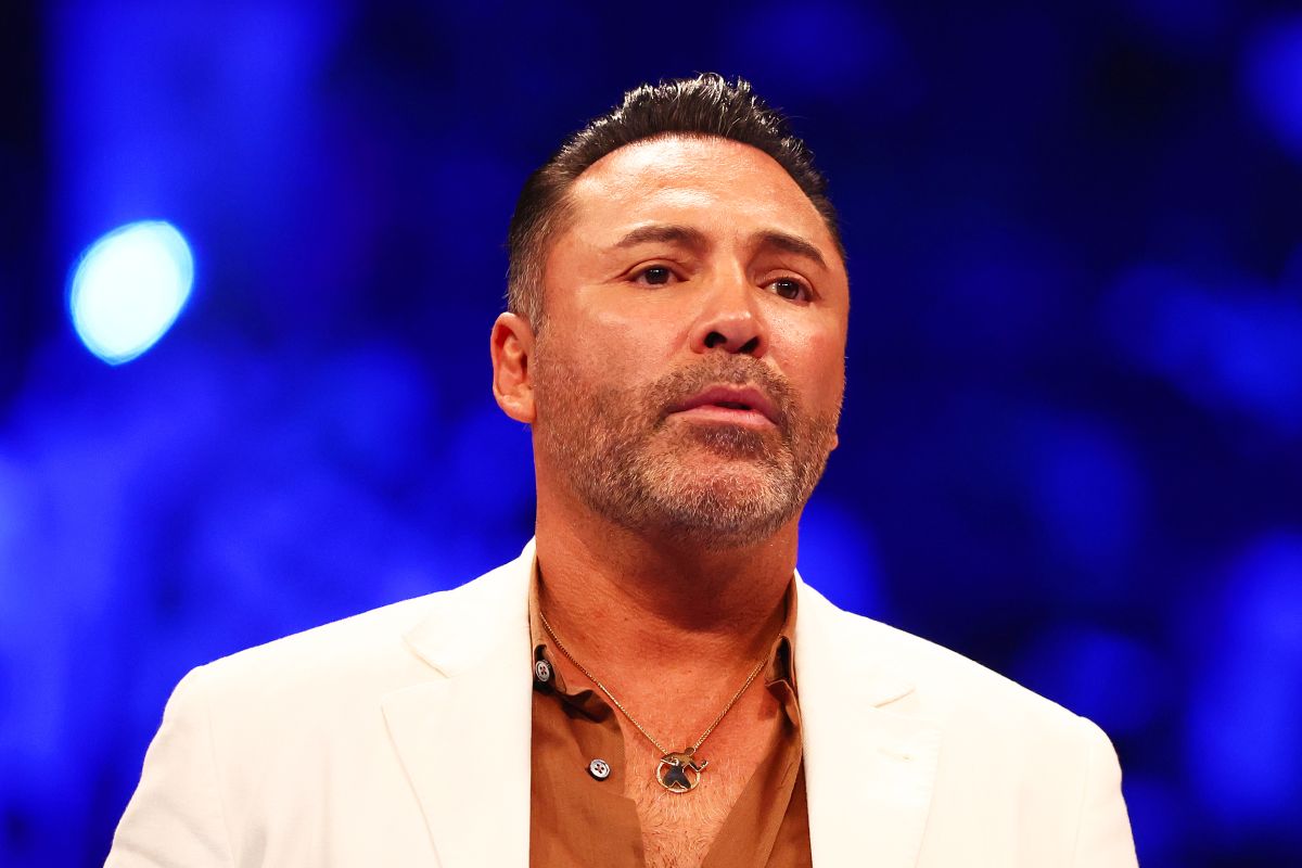 oscar-de-la-hoya-talks-about-canelo-alvarez-again-and-recommends-him-face-benavidez