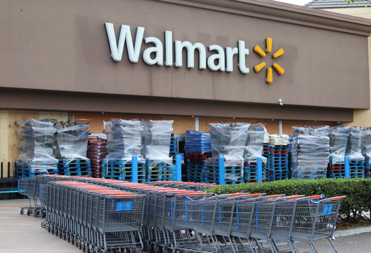 walmart-will-close-17-stores-in-april-in-13-us-states.