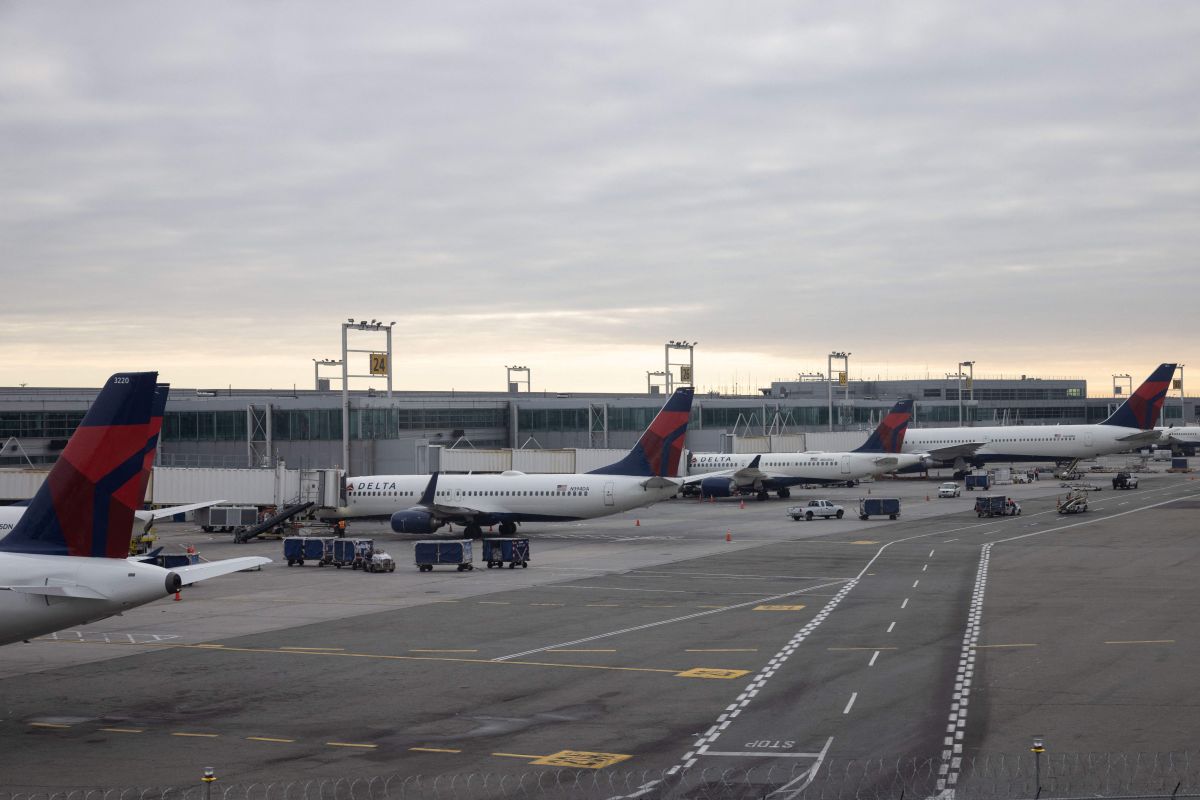 two-workers-die-after-falling-from-a-30-foot-ditch-and-become-trapped-at-jfk-airport