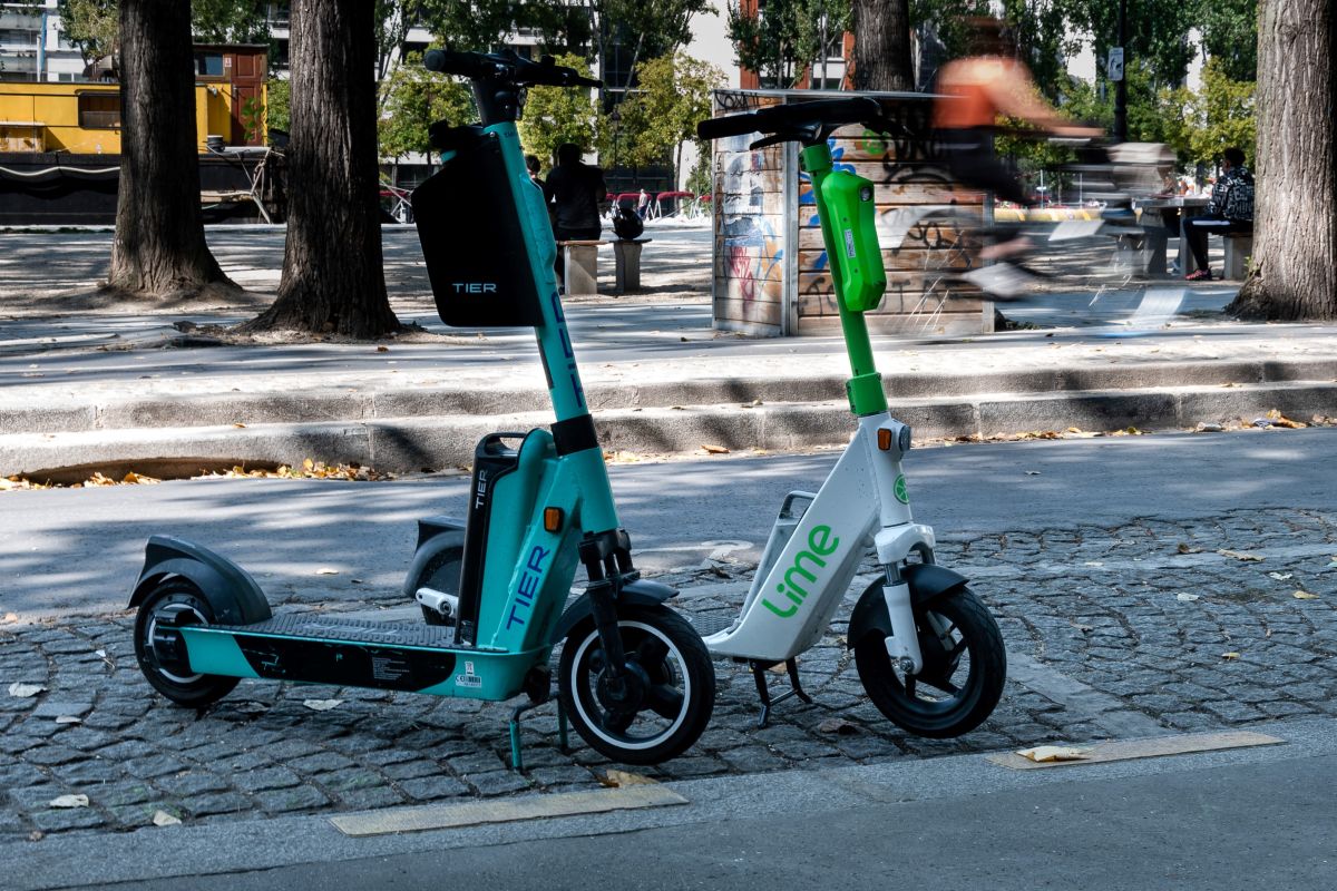 landslide-vote-to-ban-electric-scooters-in-paris