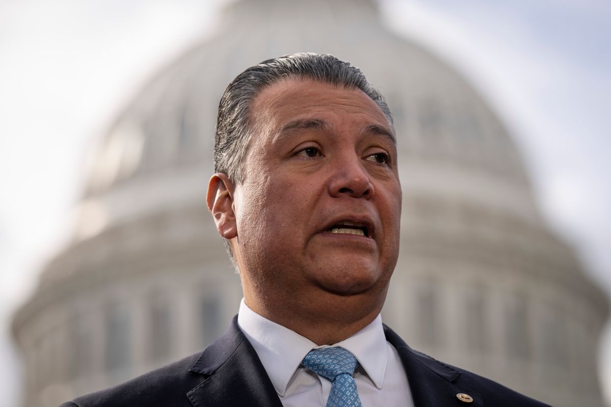 alex-padilla-promotes-citizenship-for-5-million-“essential”-undocumented-immigrants