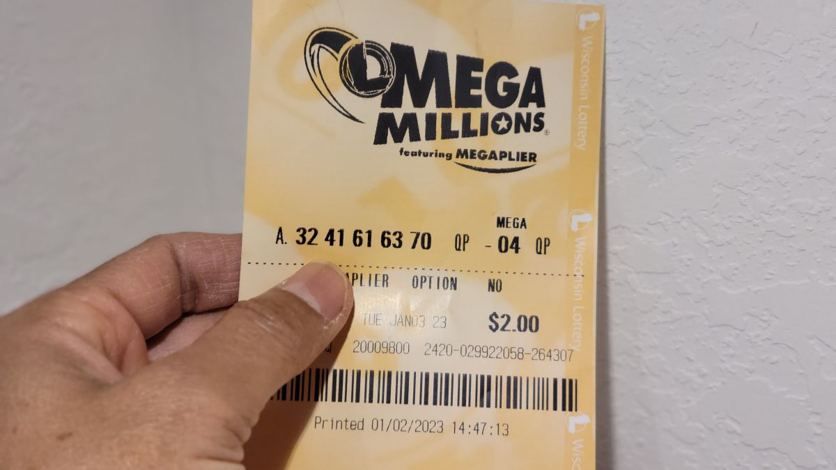 winning-$50,000-powerball-ticket-will-expire-tomorrow-monday-and-the-winner-will-lose-everything-if-they-don't-cash-it