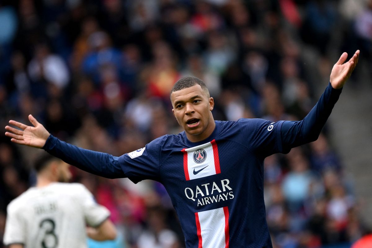 they-destroy-kylian-mbappe-for-scoring-a-goal-in-which-he-took-advantage-of-the-rival-team's-innocence-[video]