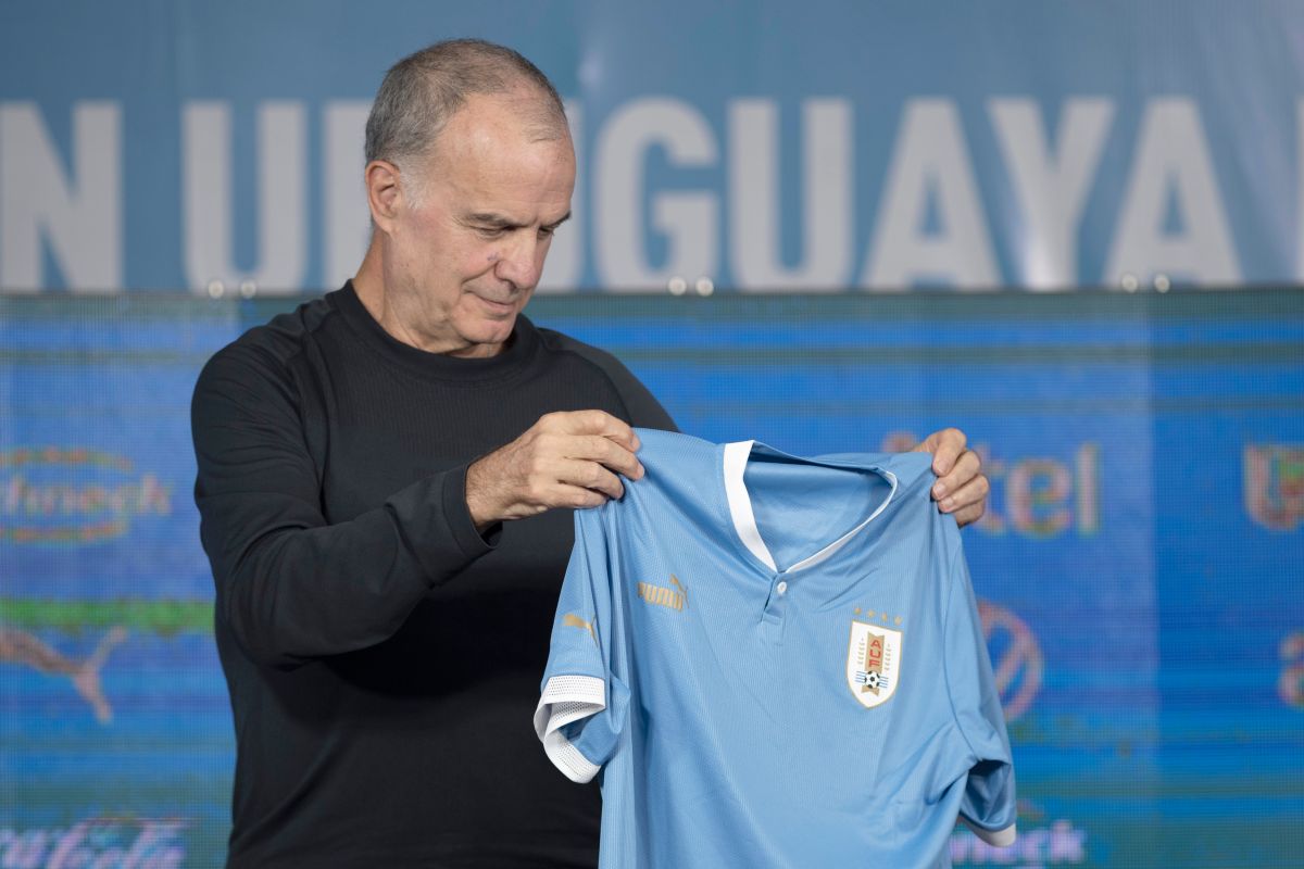 marcelo-bielsa-is-introduced-as-uruguay's-coach:-“they-didn't-have-to-convince-me-to-come”