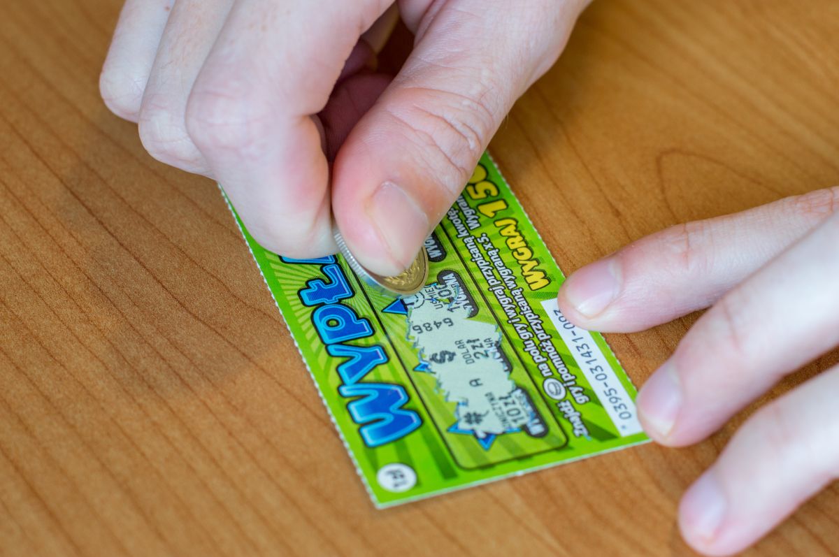 man-bought-lottery-scratch-card-because-he-liked-the-design-and-won-$4-million-dollars