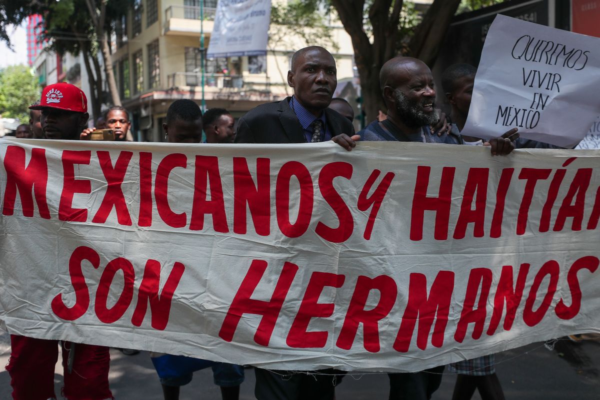 migrants-from-haiti-protested-in-mexico-city-to-demand-work-permits-and-decent-facilities-to-stop-living-on-the-streets