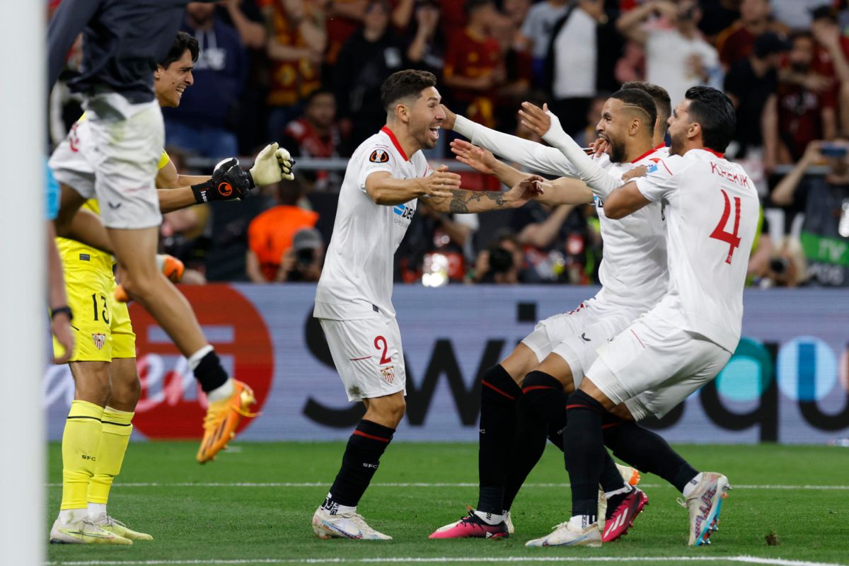 seville-is-champion:-in-a-penalty-shootout,-argentine-gonzalo-montiel-gave-the-red-and-whites-their-seventh-europa-league-at-the-expense-of-roma