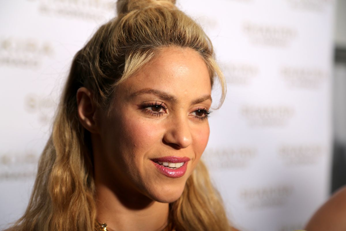 shakira-shows-an-emotional-video-with-her-parents:-she-also-dedicates-'acrostico'-to-them