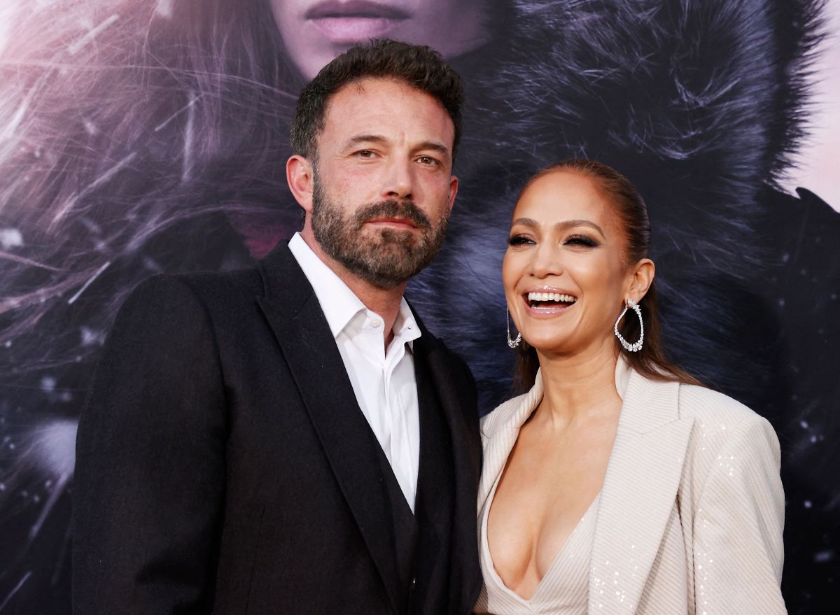 jennifer-lopez-and-ben-affleck-finally-decided-on-a-mansion-in-beverly-hills