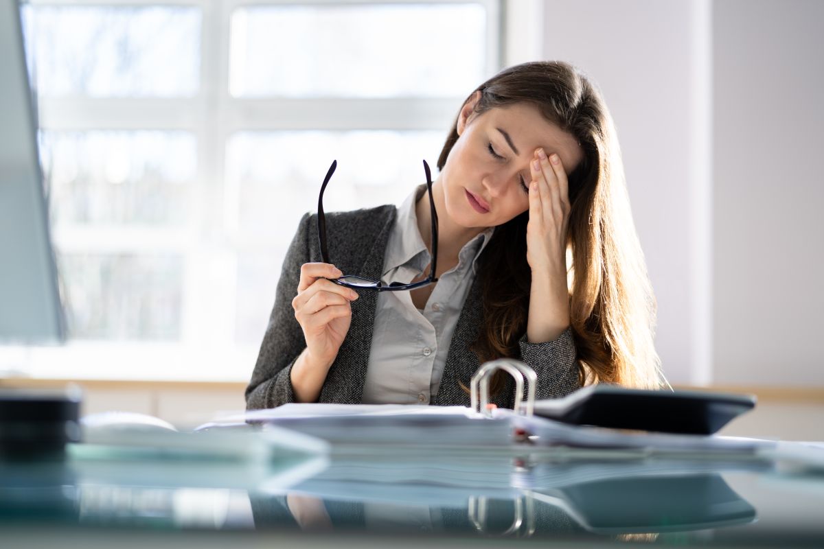 mental-health-of-americans-worsens-34%-due-to-working-long-hours-and-excessive-workloads