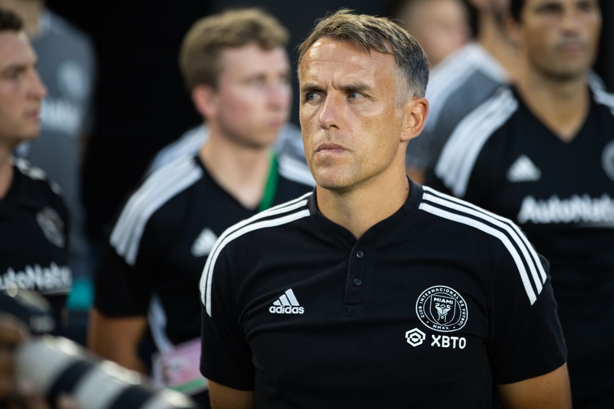 inter-miami-fired-coach-phil-neville-after-a-record-10-losses-in-15-games