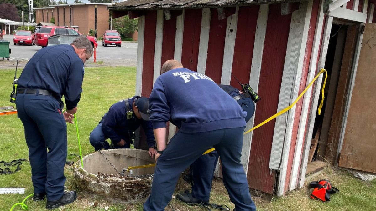 a-12-year-old-boy-is-rescued-after-falling-into-a-well-during-recess-in-washington